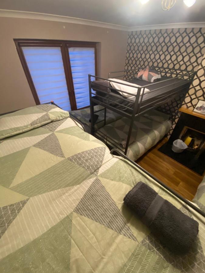 Dublin Airport Big Rooms With Bathroom Outside Room - Kitchen Only 7 Days Reservation Extérieur photo